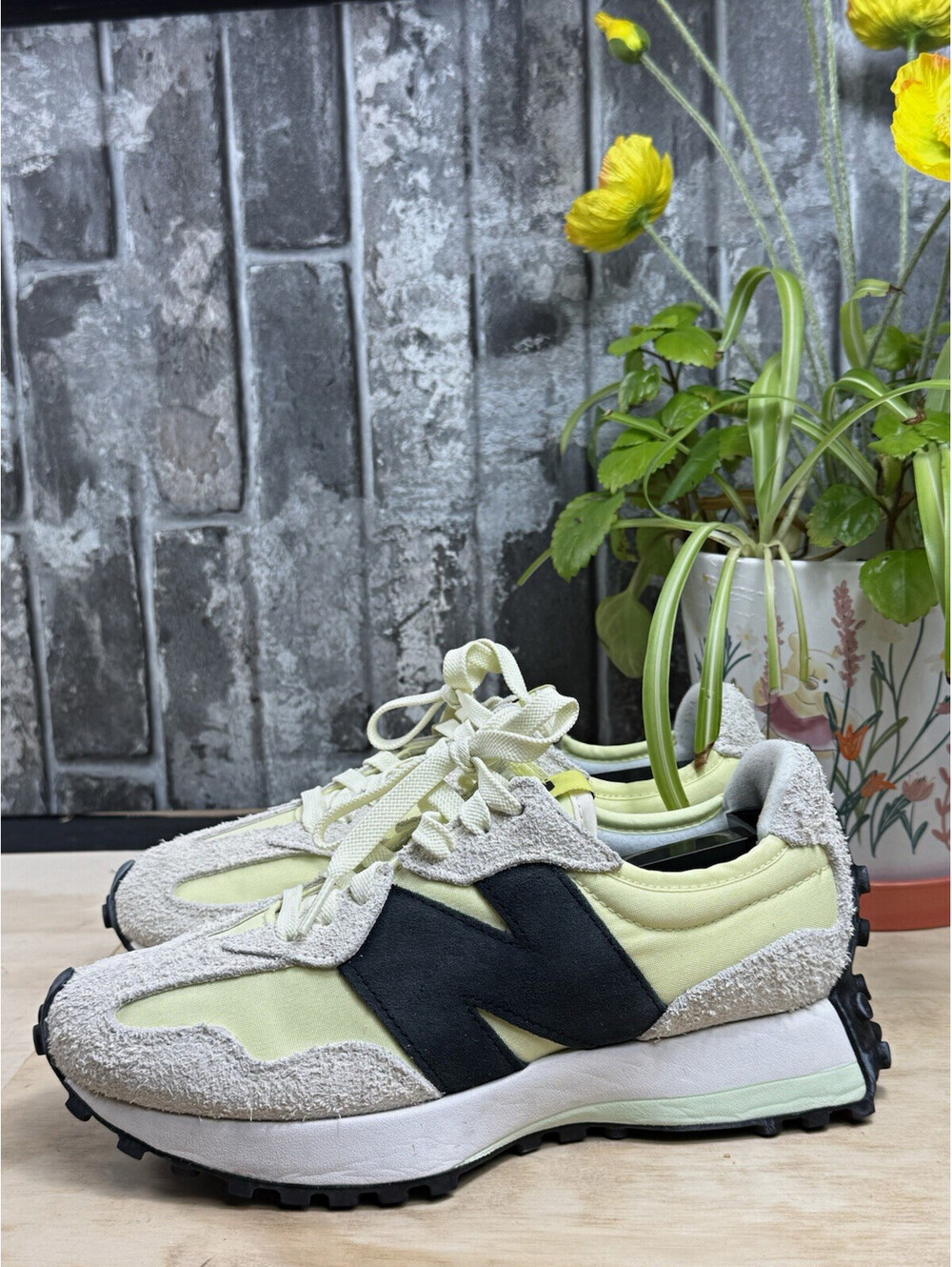 New Balance 327 Limelight Lemonade Yellow/Black/Beige Colorblock Lace-Up Sneaker
